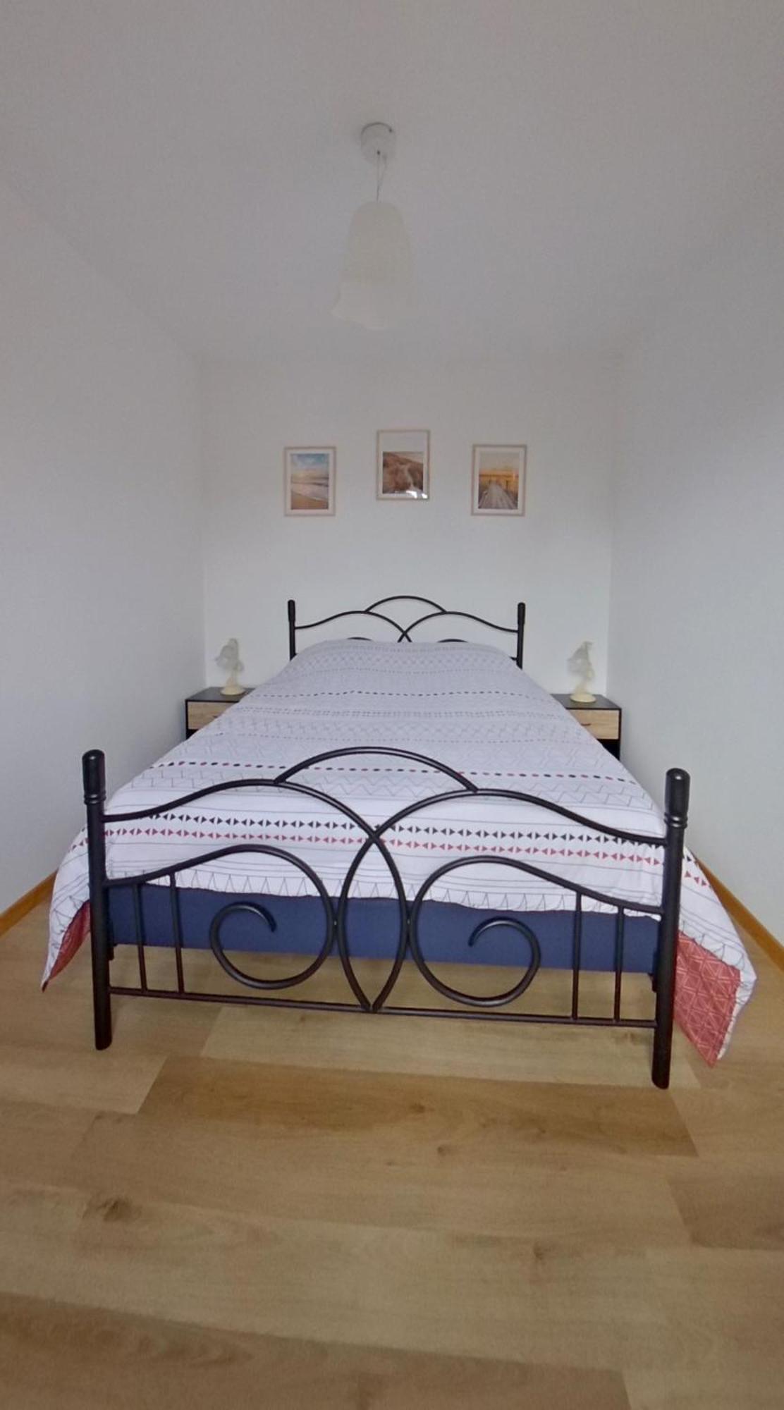 Logement Cosy Parking Prive Situe Au Coeur Du Village Reviers Exteriör bild