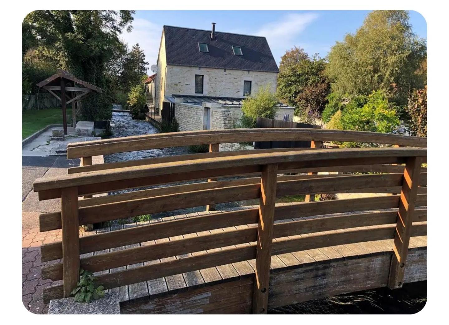 Logement Cosy Parking Prive Situe Au Coeur Du Village Reviers Exteriör bild